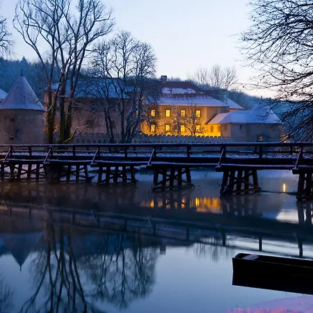 Grad - Relais Chateaux ホテル Otočec