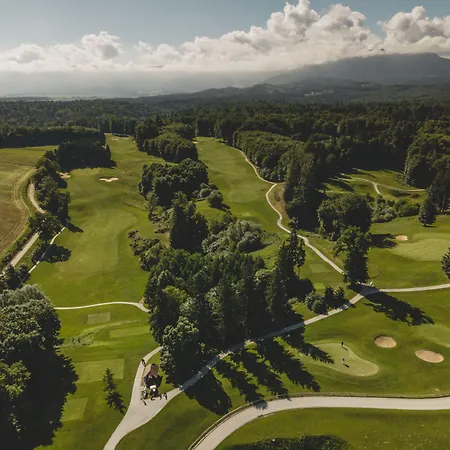 ホテル Grad - Relais Chateaux Otočec