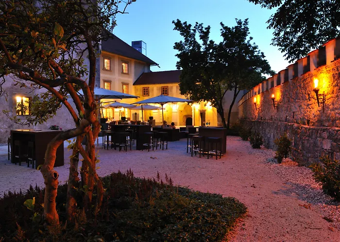 Hotel Grad - Relais Chateaux Otocec